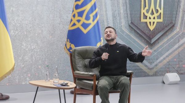 "Дьявол на земле" и "Там не с кем говорить". Главное с пресс-конференции Зеленского в день годовщины вторжения