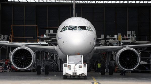 Air India разместила рекордный заказ на 470 самолетов Boeing и Airbus