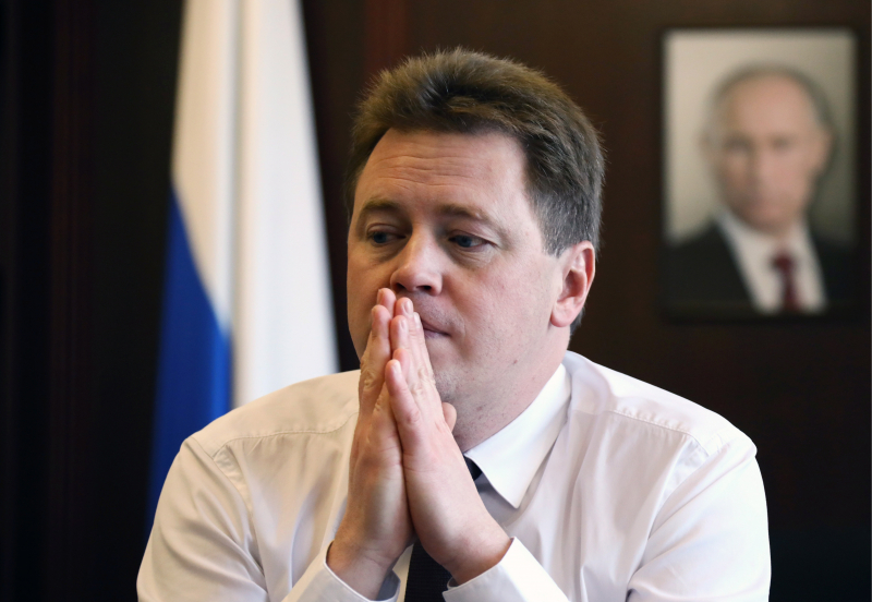 Евросоюз исключил из санкционного списка экс-губернатора аннексированного Россией Севастополя Дмитрия Овсянникова