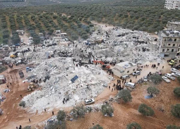 "Ни палаток, ни помощи": почему сирийцы считают, что после землетрясения их бросили на произвол судьбы