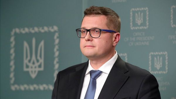 Экс-глава СБУ и друг Зеленского Баканов, которого подозревали в срыве подготовки к войне, официально ни в чем не обвиняется. Почему это важно для Украины
