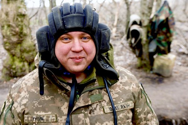 В окопах Донбасса, где каждую секунду может ждать смерть. Как ВСУ сдерживают российское наступление