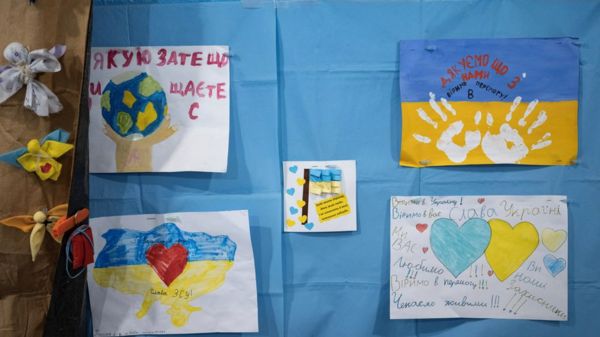 В Тульской области задержали отца школьницы, нарисовавшей антивоенный рисунок. Девочку отправили в приют