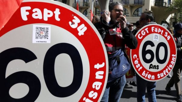 Конституционный суд Франции решает, одобрить ли повышение пенсионного возраста до 64 лет