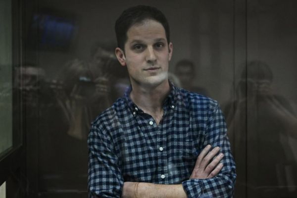 Мосгорсуд отказался освободить из-под ареста журналиста WSJ Эвана Гершковича