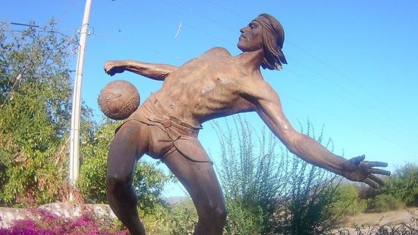 Спортивное табло, которому 1200 лет. Найден диск с изображением майя, играющих в мяч