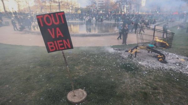 Конституционный суд Франции решает, одобрить ли повышение пенсионного возраста до 64 лет