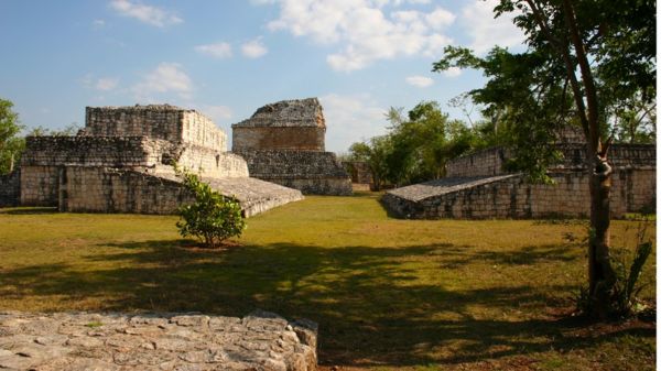 Спортивное табло, которому 1200 лет. Найден диск с изображением майя, играющих в мяч
