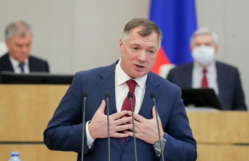 Центр "Досье": семья вице-премьера Марата Хуснуллина владеет виллой на Кипре и старинным поместьем в окрестностях Парижа