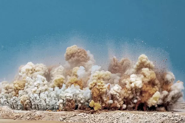 Революционный метод утилизации пластика: ученые из Сибири используют детонационную волну