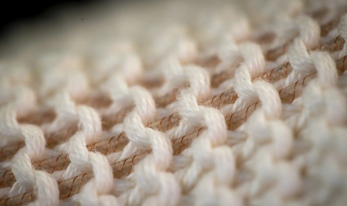 Ткань с полыми волокнами охладит или согреет в зависимости от погоды