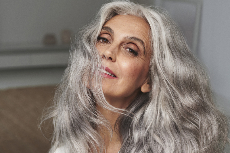 Ученые выяснили почему люди седеют