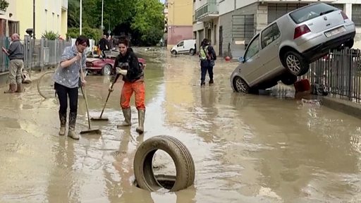 Наводнения в Италии: в регионе Эмилия-Романья погибли уже 14 человек, дожди продолжаются