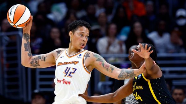 Бриттни Грайнер сыграла первый матч в НБА после российской тюрьмы