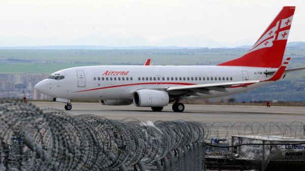 "Попытка убить двух зайцев". Зачем Россия отменяет визы для граждан Грузии и возвращает прямое авиасообщение?