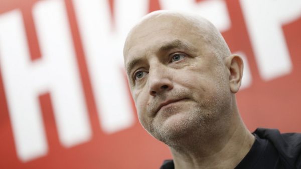 В России взорвали автомобиль Захара Прилепина. Идеолог войны с Украиной ранен. СКР рапортовал о задержании "украинского агента"