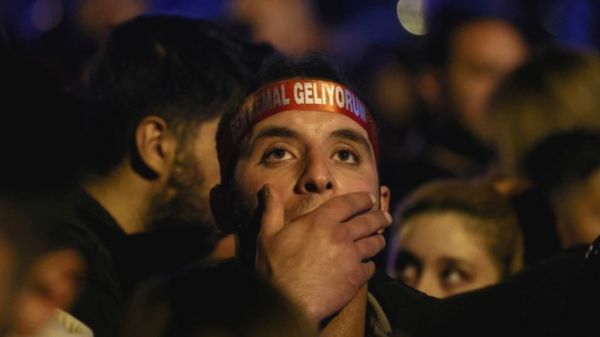 Эрдоган лидирует на президентских выборах в Турции после подсчета 95% голосов, но не набирает 50% для победы в первом туре