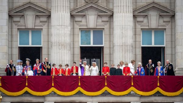 После коронации Карла III: праздник на улицах и грандиозный концерт в Виндзоре &ndash; фотографии