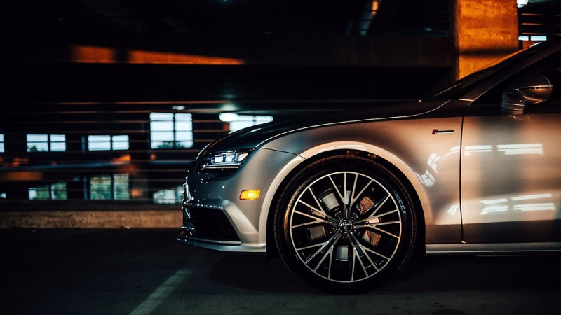 Оклейка автомобиля пленкой в лучших детейлинг центрах Москвы. Обзор лучших детейлинг центров.