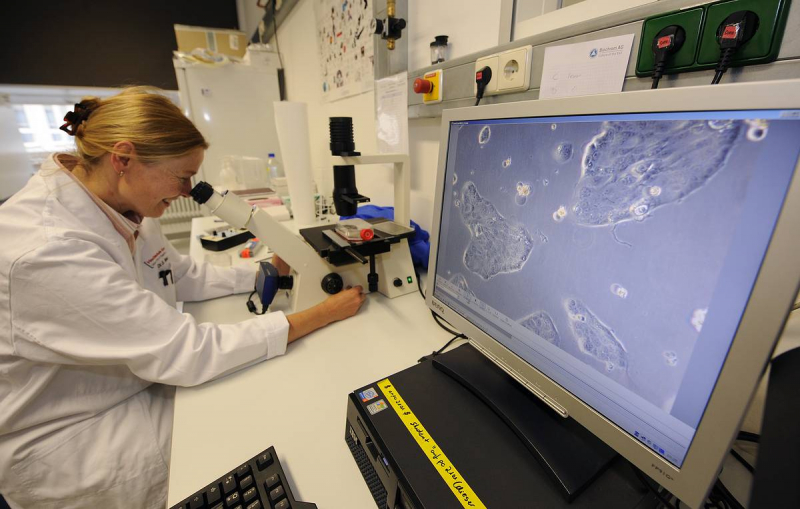 Ученые ТПУ создали новый метод получения "фотонных крючков" на основе замерзающей капли воды