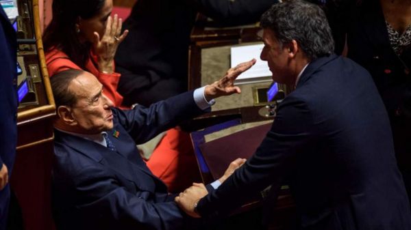 Бывший премьер-министр Италии Сильвио Берлускони умер в 86 лет. В стране объявлен национальный траур