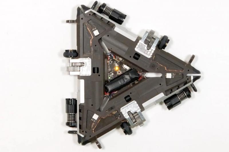 Новый уровень робототехники: модульные роботы Mori3 Polygon