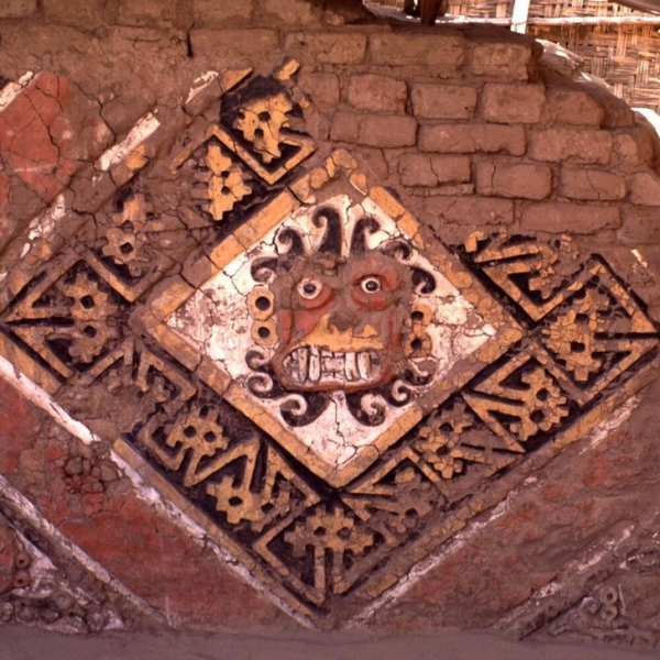 Тайна стены индейцев Чиму: жертвы, боги и защита от наводнений