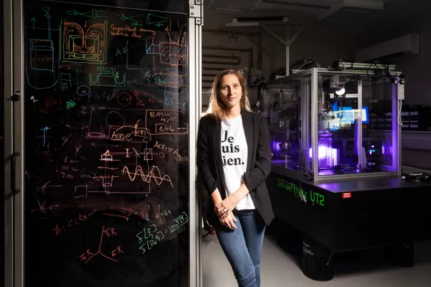 Эврика! Ученые исследуют тайны черных дыр с помощью высокотехнологичной ванны