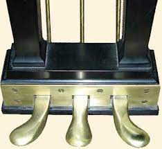 Причины выхода из строя педалей пианино и особенности их ремонта