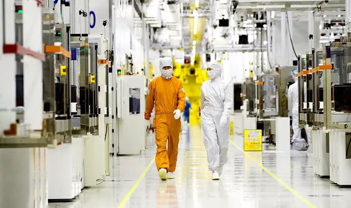 Samsung планирует полностью автоматизировать свои фабрики в течение шести лет