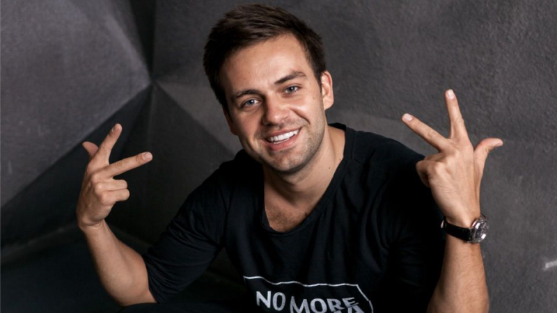 Как анализ успехов и неудач знаменитостей может помочь вам в личностном росте