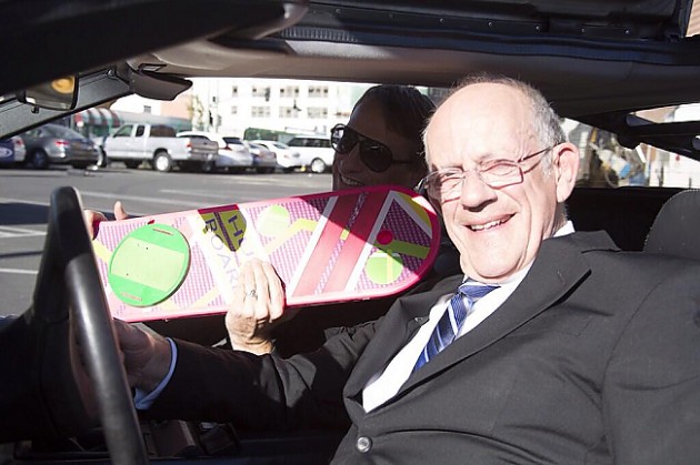 Летающий скейт из &laquo;Назад в будущее&raquo; появится в&nbsp;этом году, обещает Кристофер Ллойд