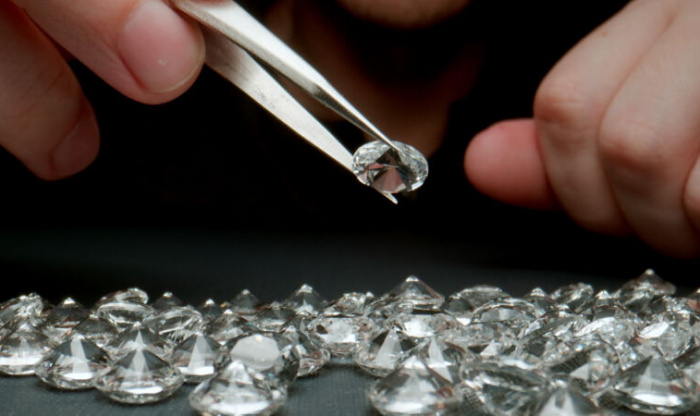 На Alibaba начали продавать полноценные генераторы алмазов &mdash; но есть нюанс