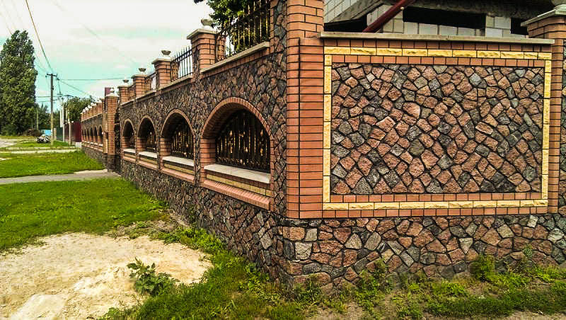 Как использовать заборный камень для создания красивого и удобного ограждения