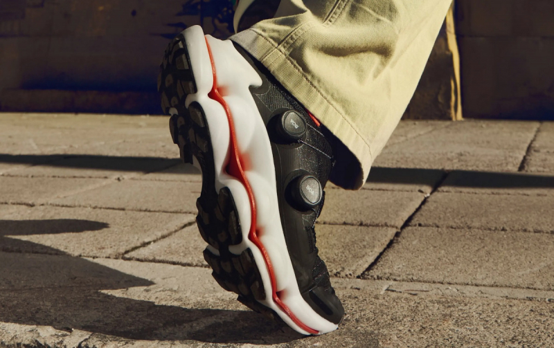 Компания Merrel представила &laquo;инопланетные&raquo; трекинговые кроссовки SpeedArc