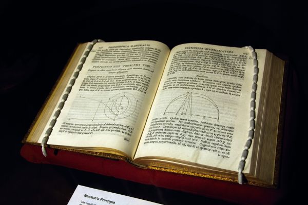 Главный закон физики почти 300 лет понимали неправильно, заявили ученые