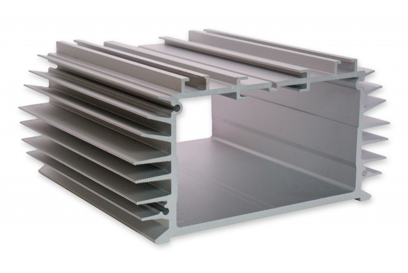 Преимущества использования алюминиевых профилей в магистральном освещении