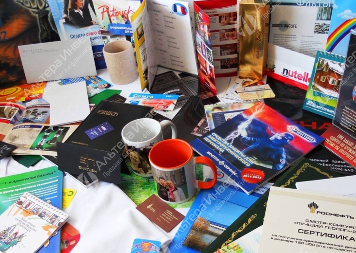 Услуги полиграфии для бизнеса: печать золотом на визитках в СПб