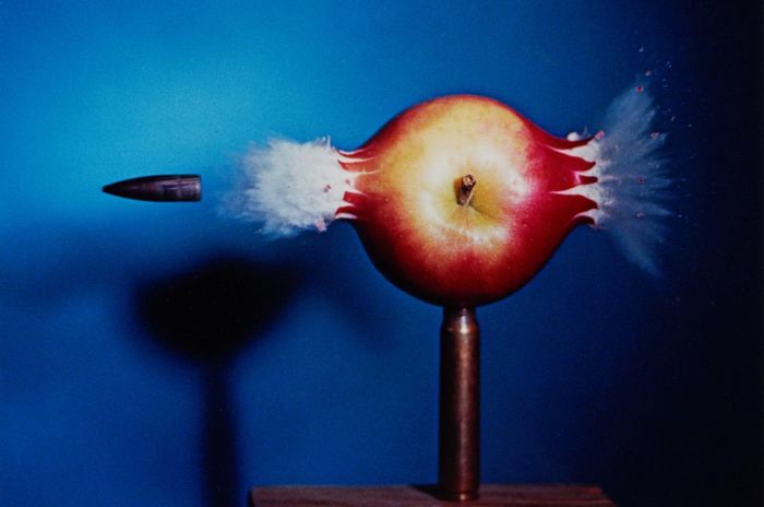 Чем прошлое отличается от будущего и почему время течет в одном направлении