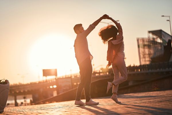 Ученые раскрыли генетическую загадку мужского превосходства в росте над женщинами