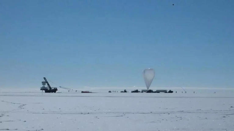 Таинственные радиоволны обнаружены подо льдами Антарктиды: ученые продолжают поиски источника