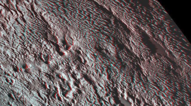 Экватор Плутона могут окружать метановые льды размером с&nbsp;небоскреб &mdash;&nbsp;астрофизики