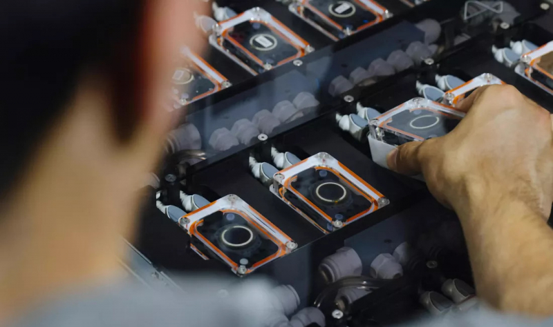 Мозговые чипы Neuralink отработали в живых пациентах более 15 тысяч часов