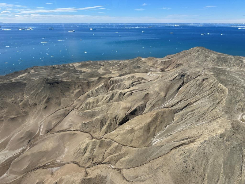 Гренландия просыпается: остров начал двигаться и менять форму