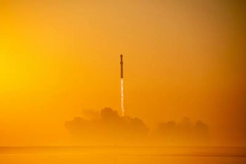 Starship вдвое сократит время пути до Урана: подробности