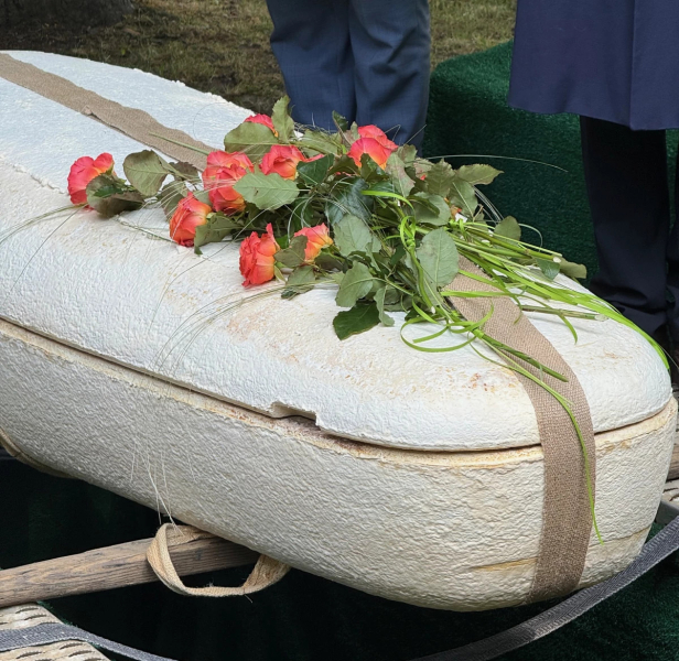 В Голландии разработали первый в мире биоразлагаемый гроб из грибов