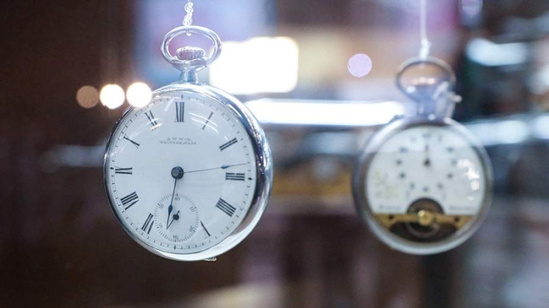 Физик объяснил неспособность обратить время вспять