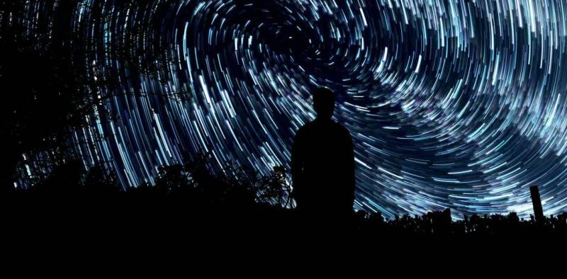 Пространство-время: фундаментальное свойство мира или полезная иллюзия?