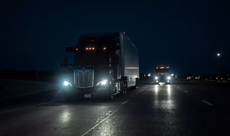 Грузовик-беспилотник Aurora самостоятельно преодолел 1600 км за 15 часов