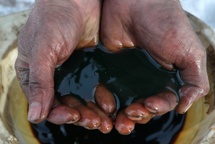 Нефть нашли случайно и сначала она никому не была нужна